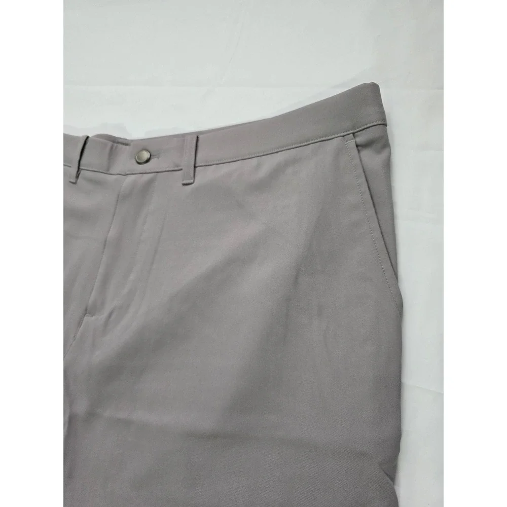 Kirkland Signature Mens Performance Shorts Gray 40,8.5 Inseam Stretch Golf NWT